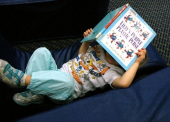 Giocare e imparare con i libri alla biblioteca di Montecchio