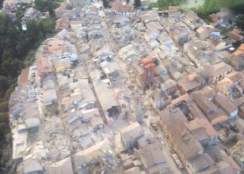 Trema la terra: continua lo sciame sismico, sale il numero delle vittime