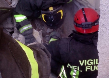 Cemento, macerie e lacrime: salgono a 124 le vittime