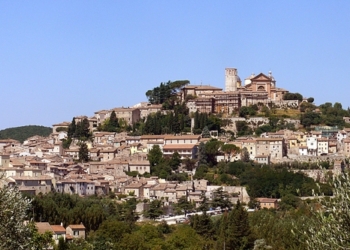Vittorio Sgarbi nominato commissario generale per le belle arti di Amelia