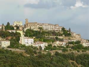 A Calvi dell’Umbria la 15esima edizione della mostra-mercato “Tra pomi e fiori”