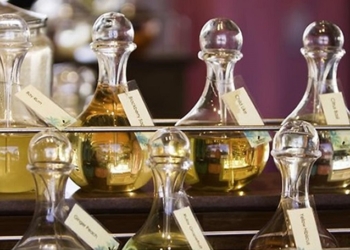 Distillazione piante aromatiche, il 1° ottobre Corso a Porano