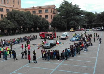 Grave incidente con feriti nel cortile della ex caserma Piave, ma……..