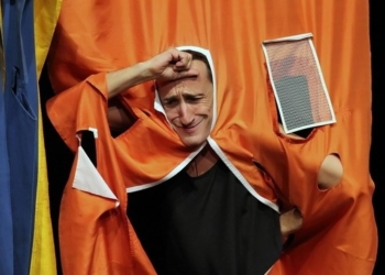 Al Teatro Boni il nuovo spettacolo di Antonio Rezza e Flavia Mastrella