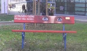 A Parrano “La Panchina Rossa” per riflettere sulla vilenza contro le donne