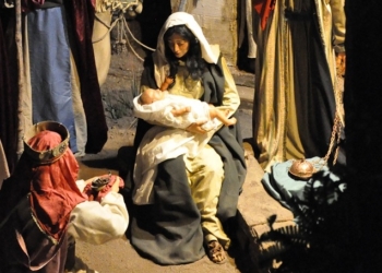 “I Quaranta giorni”, la profezia della spada e il tempio destrutturato”. Apre il Presepe nel Pozzo