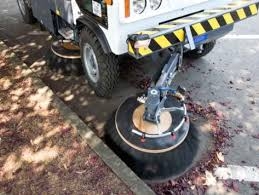 Pulizia centro storico, arriva la spazzatrice a misura di vicolo