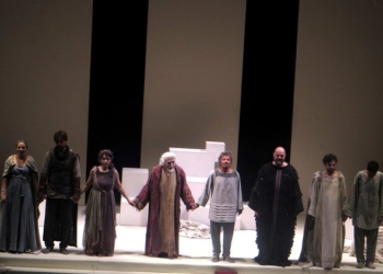 Edipo di Mauri e Sturno, successo al Mancinelli per la rilettura metafisica di Sofocle