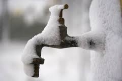 Il ghiaccio rompe i contatori dell’acqua, interventi a raffica della Sii