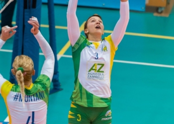 Beatrice Valpiani guarda avanti a sprona la Zambelli Orvieto