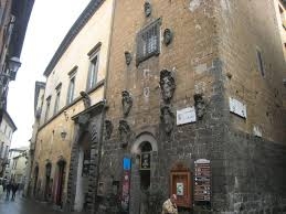 Lavori di manutenzione al Palazzo dei Sette, vietato il traffico veicolare