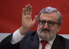 Primarie del PD: Michele Emiliano in collegamento da Bari lancia il suo messaggio agli elettori orvietani e umbri.