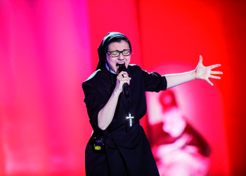 Cristina Scuccia, la suora con la vocazione della musica: “la fede necessita dell’arte per rendere visibile ciò che all’occhio umano è invisibile”