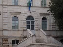 Scuola elementare Luigi Barzini, al via i lavori (affidati nel 2015) di sostituzione degli infissi