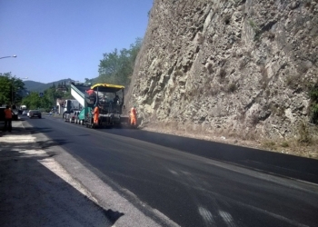 Provinciale Montegabbione-Piegaro chiusa per materiale oleoso sulla strada