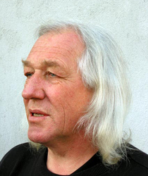 “Quattro chiacchiere con …”. Paul Wiedmer: Vivere nell’arte e per l’arte al Parco-Museo La Serpara