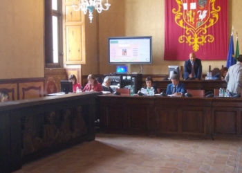 Piazza del Popolo, varchi, parcheggi, viabilità: tutte le question time in consiglio comunale