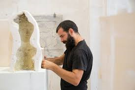 Gli oggetti quotidiani e la memoria, una personale di Vincenzo Rusciano a Città della Pieve