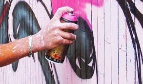 Street art a Sferracavallo, sulla torretta Enel il duo Dom​ ​Quix​ realizza opera ispirata a Netti