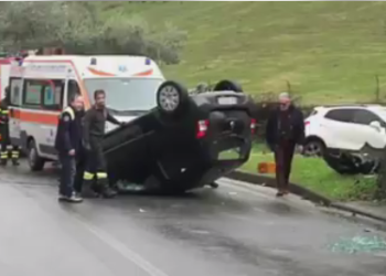 Grave incidente lungo la Statale 71 a causa del manto scivoloso