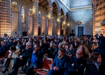 “Omaggio all’Umbria”: Mosè in Egitto incanta il Duomo. Il concerto su Rai 1 Venerdì Santo