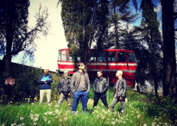 Da qui … Ricomincio le prove, ricercando l’altrove. Dove risiedi tu. I cinque de Lo Scalo sono pronti a fare il grande salto