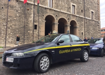 Percepiva il reddito di cittadinanza ma spacciava, arrestata una 52enne
