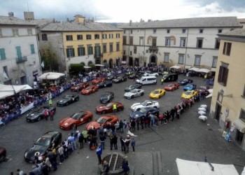 VIDEO – Il passaggio della Mille Miglia. La soddisfazione del Comune di Orvieto