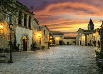 Tra Storia, sapori e osservazioni astronomiche. Saranno “Notti di stelle” al Castello di Titignano