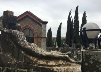 Consolidamento strutturale mura del cimitero e servizi igienici, lavori ultimati ad agosto