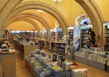 Sulla Libreria dei Sette, Orsini: “Ne esitono altre, alcune hanno chiuso nel silenzio più totale”