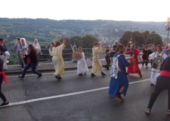 A Orvieto trionfa il Chisciottismo, in un doppio spettacolo itinerante dall’alba al tramonto