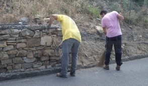 Ad Amelia un gruppo di volontari ripulisce via dei Cappuccini in vista giorno di San Francesco