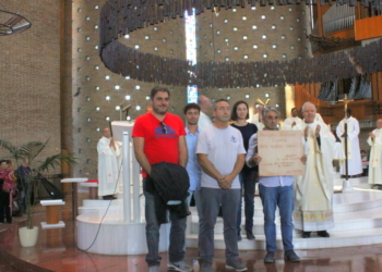 Una targa in cotto di Castel Viscardo per ricordare la costruzione del Santuario di Collevalenza