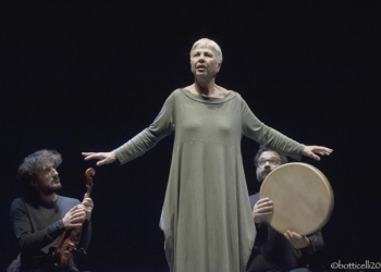 Sul palco del Mancinelli Ottavia Piccolo è l’eroica Haifa in Occident Express