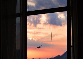 Un eroe con le ali di ferro per “Ritornare a casa”. Uscito il nuovo libro di Liliana Onori