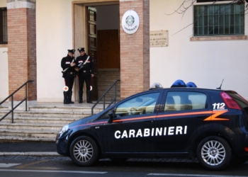 Lotta ai furti, i carabinieri beccano 2 stranieri a bordo di un’auto rubata
