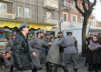 A Venaria rastrellamento nazista. E la gente piange