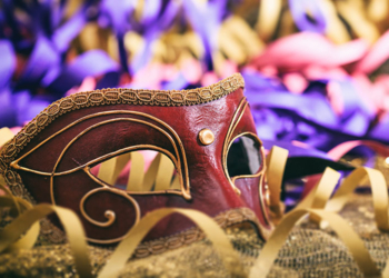 Torna il ballo in maschera di Carnevale al Teatro Boni di Acquapendente