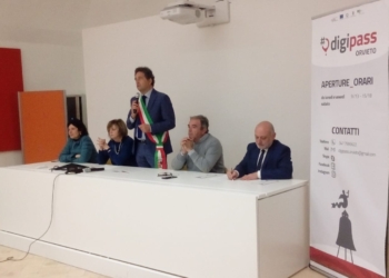 Benvenuto DigiPASS, il digitale aperto a tutti. Inaugurati i nuovi spazi nella biblioteca Luigi Fumi