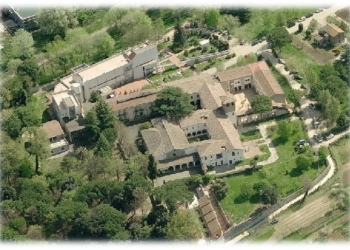 La Scuola media G. Marconi di Terni dona 137 quadri alla residenza sanitaria assistenziale Le Grazie