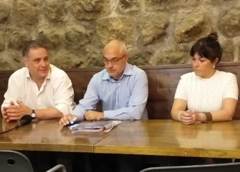 Dalla carta dei libri antichi alla polvere lunare, Massimo Marino De Caro ricomincia da Orvieto sognando lo Spazio