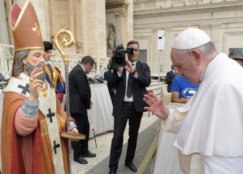 Festa di Sant Eumenio a Ficulle, la statua benedetta dal Papa