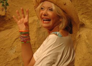 Paola Quattrini nella commedia “Oggi è già domani”, apre la stagione teatrale del Boni