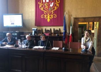 Persone intrappolate sotto le macerie in un disastro, presentato dispositivo della Nasa Finder 3