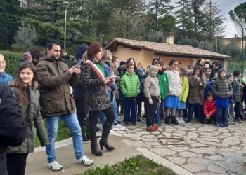 Festa dell’albero, a Montecchio i bambini piantano ulivi