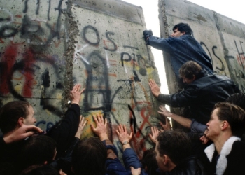 “A trent’anni dalla caduta del Muro di Berlino. Storie”