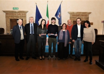 Gli studenti del Liceo Gandhi di Narni ricevono il Premio Viscione