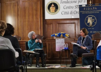 “Penne Rosa”, Laura Ricci e le sue poesie aprono gli appuntamenti dedicati alla scrittura