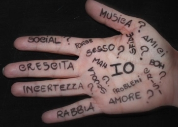 Adolescente difficile, 4 strategie per i genitori